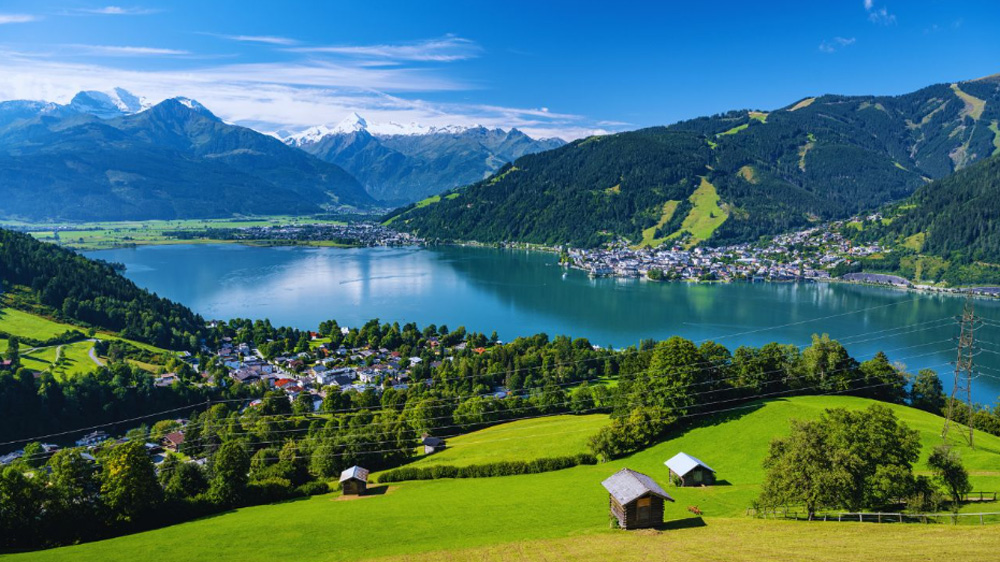 Zell-am-See-tó-és-hegyek-tökéletes-kombinációja